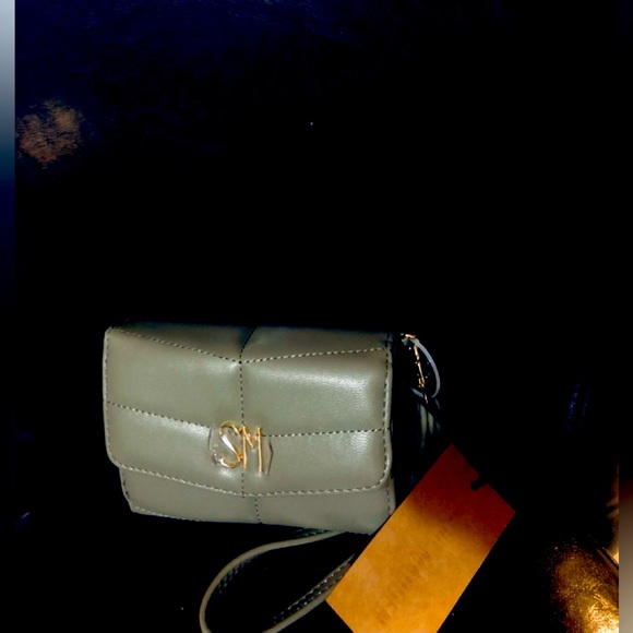 NWT STEVE MADDEN ARMY GREEN WRISTLET WALLET - Picture 7 of 8